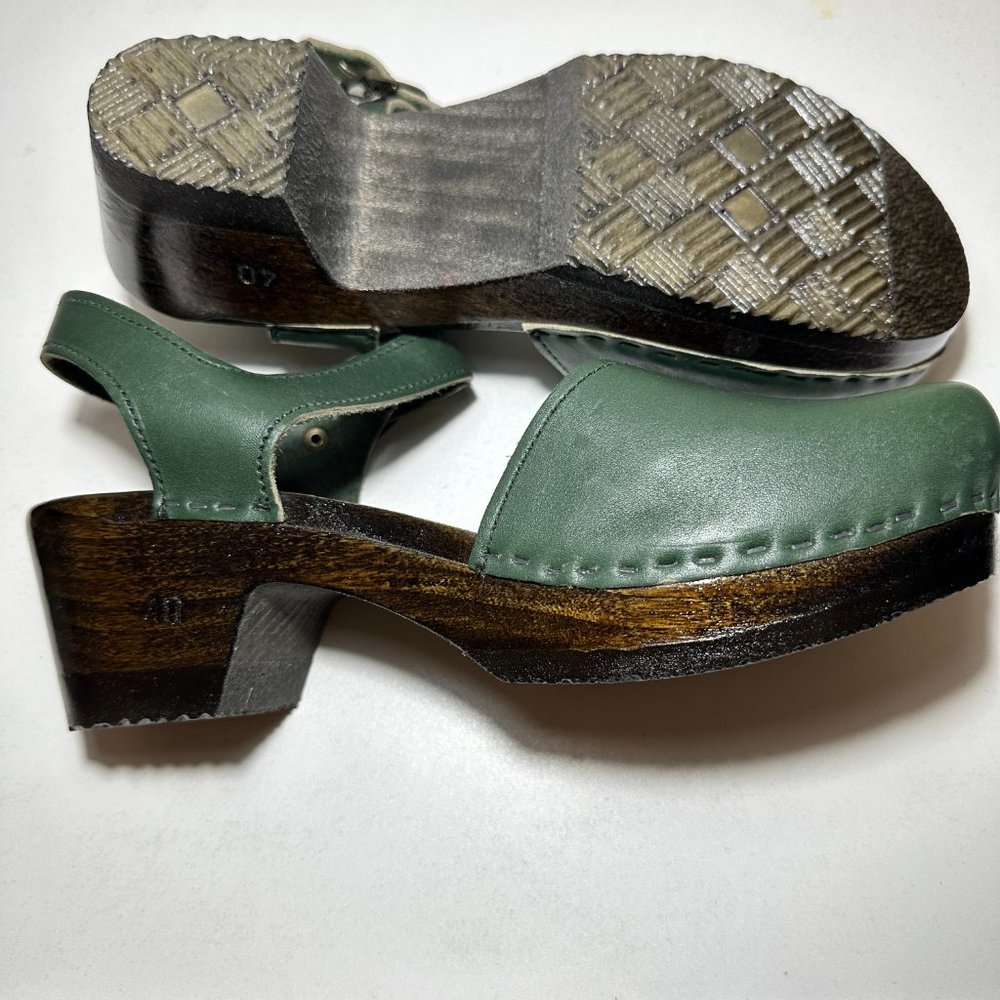 Sven Clogs - image 2